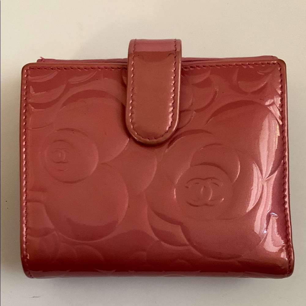 CHANEL Pink Patent Leather Camelia Embossed Wallet (Rare)